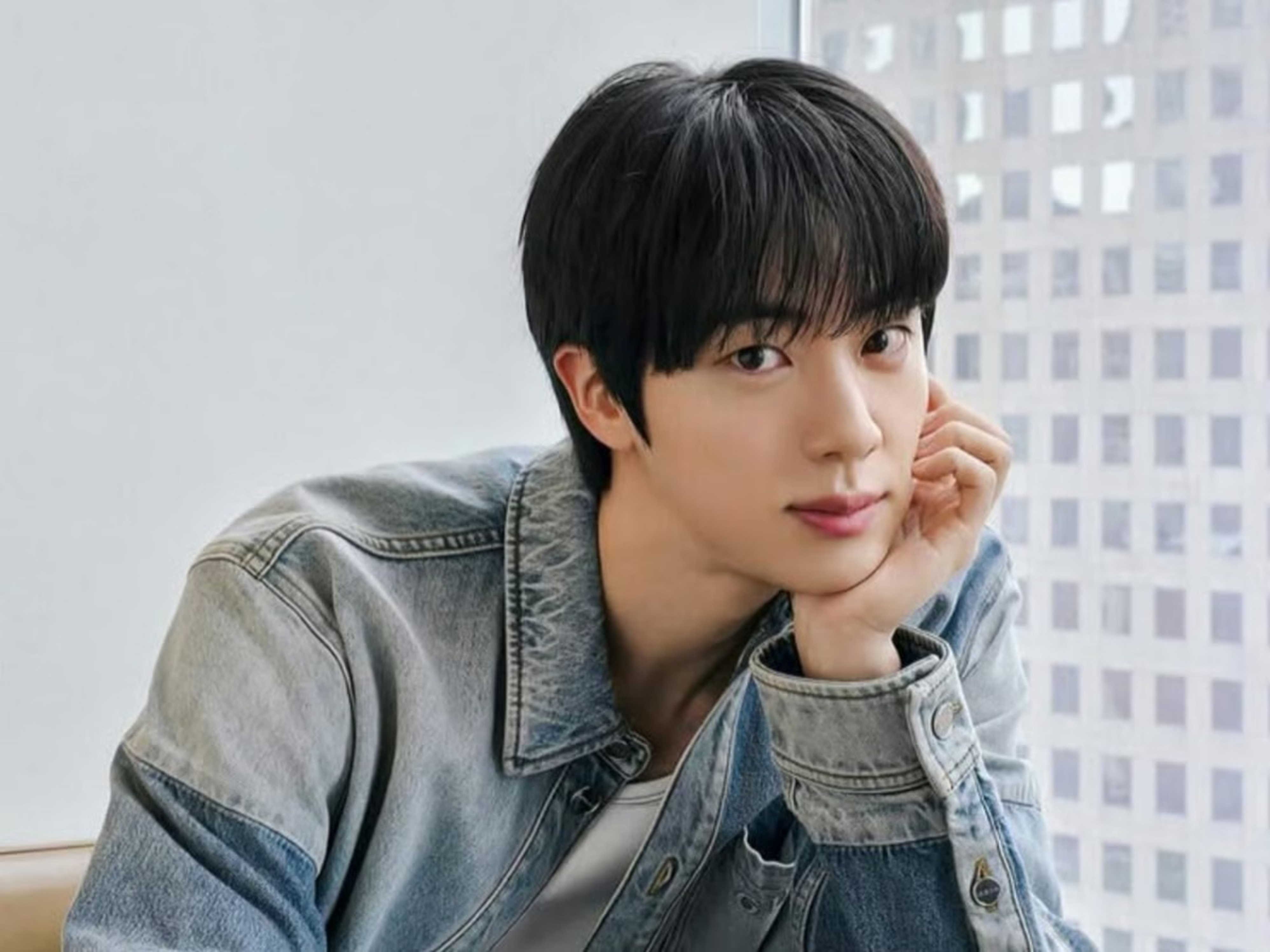 ■記事5■　BTSのJIN、誕生